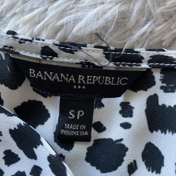 Banana Republic Factory Dalmatian Print Short Sleeve Blouse Petite Small Black - Picture 5 of 8